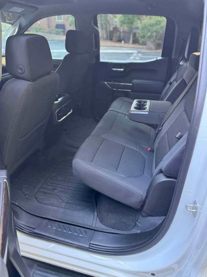 2022 GMC Sierra 1500 Elevation, photo 6 of 17