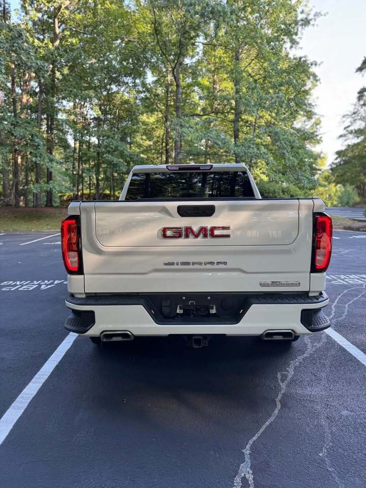 2022 GMC Sierra 1500 Elevation, photo 15 of 17