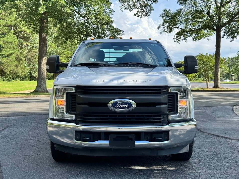 2019 Ford f350 6.7l, photo 2 of 16
