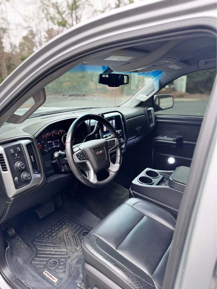 2017 GMC Sierra 1500 SLT, photo 6 of 19