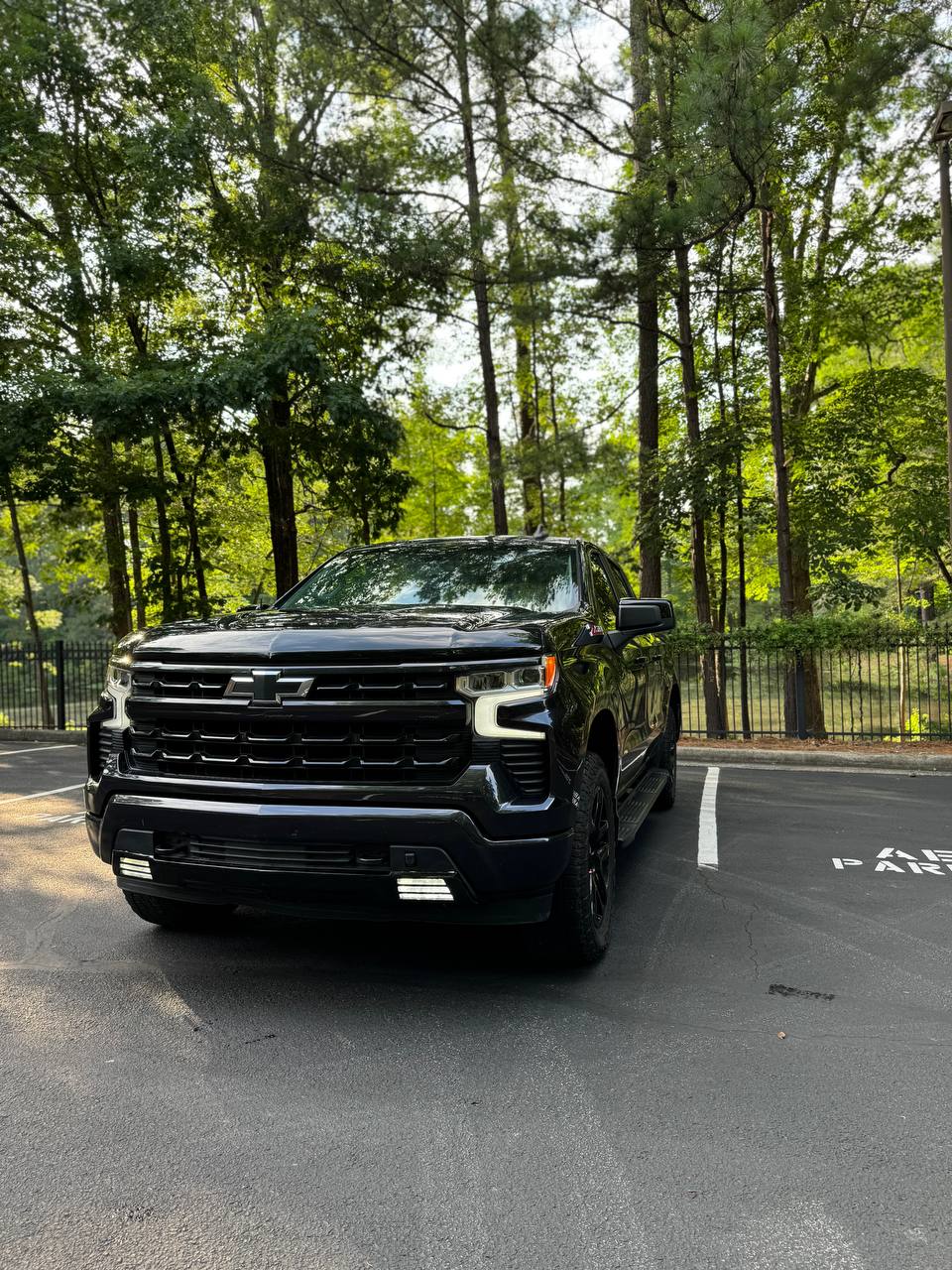 2022 Chevrolet Silverado 1500 RST, photo 2 of 21