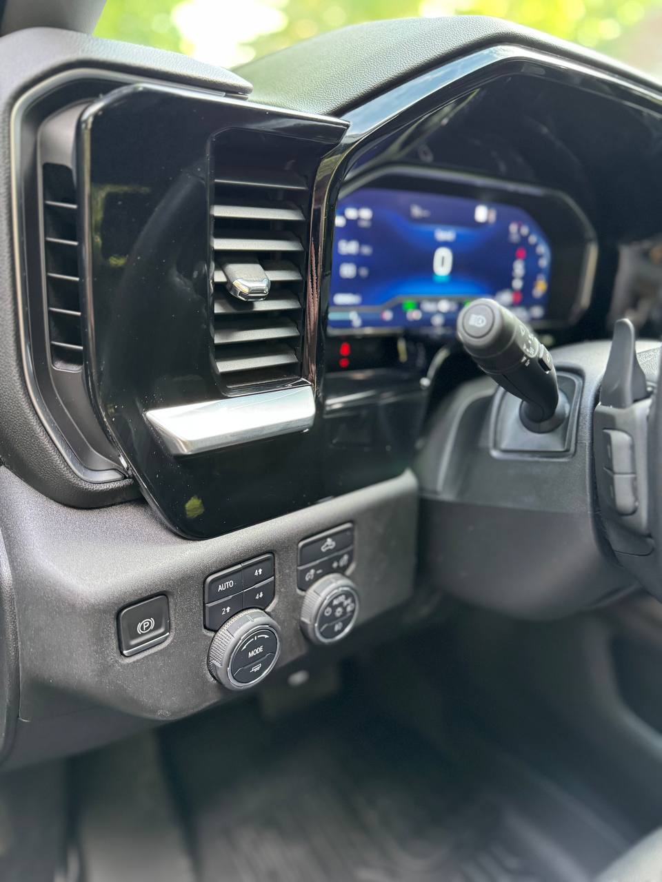 2022 Chevrolet Silverado 1500 RST, photo 7 of 21