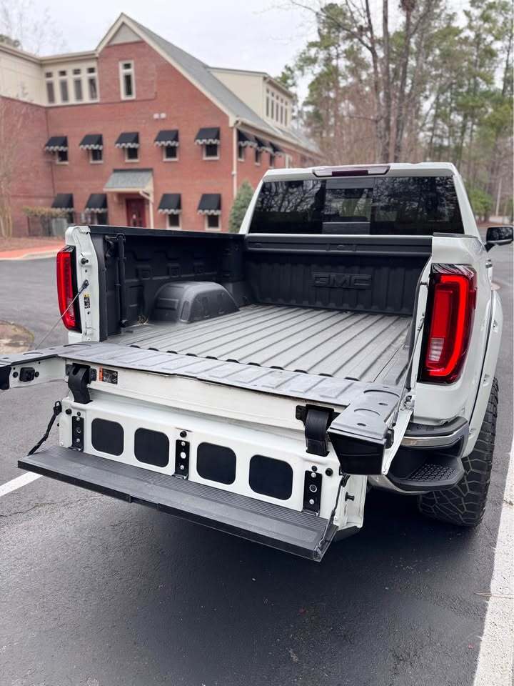 2019 GMC Sierra 1500 SLT| 6” Lift, photo 6 of 20