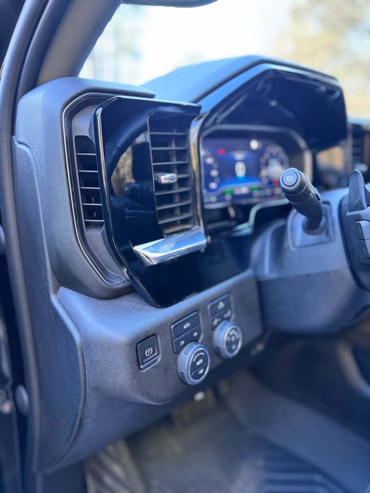 2023 Chevrolet Silverado 1500 RST | 5.3L V8, photo 12 of 18