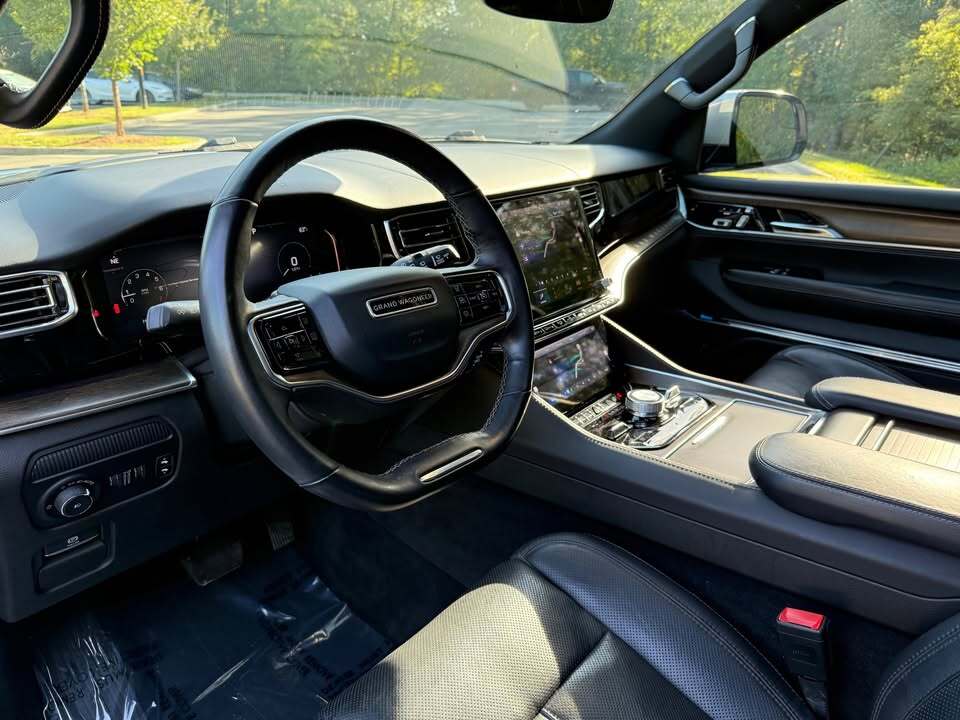 2022 Jeep grand wagoneer, photo 10 of 11