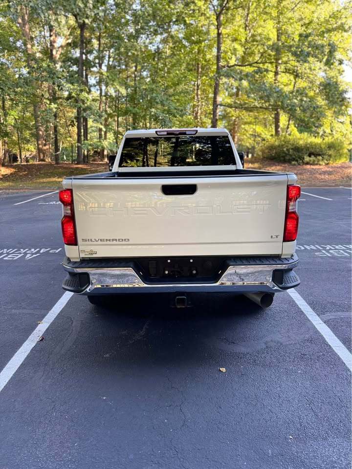 2024 Chevrolet Silverado 2500 LT 4×4 Crew Cab, photo 6 of 15