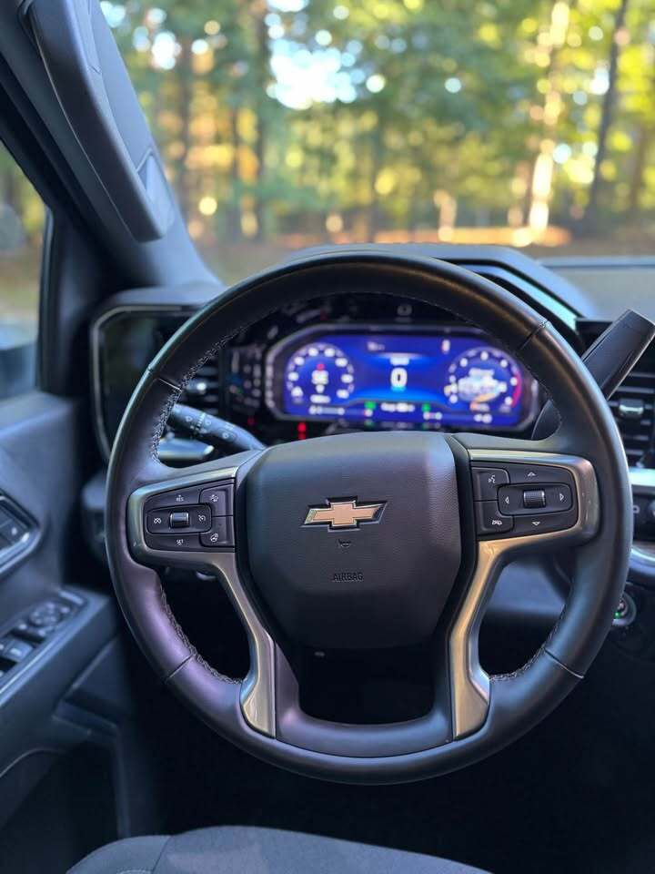 2024 Chevrolet Silverado 2500 LT 4×4 Crew Cab, photo 14 of 15