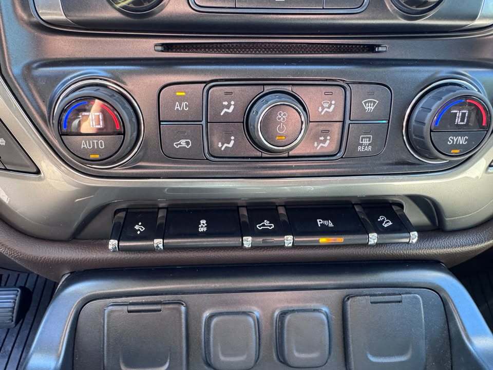 2018 Chevrolet silverado crew cab z71, photo 11 of 16
