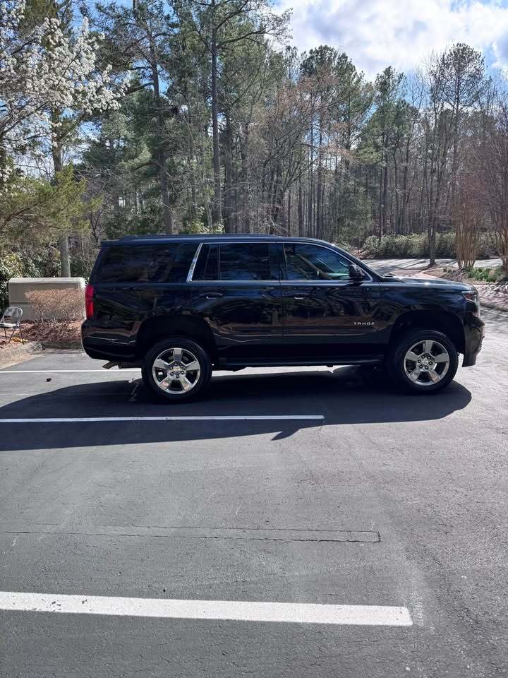 2017 Chevrolet Tahoe LS, photo 9 of 19