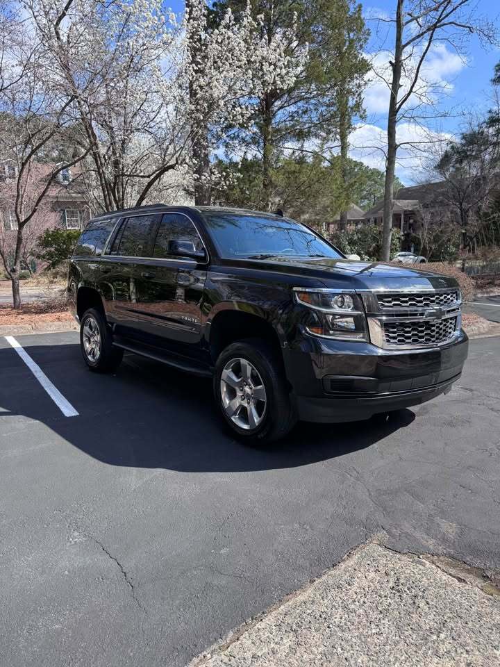 2017 Chevrolet Tahoe LS, photo 10 of 19