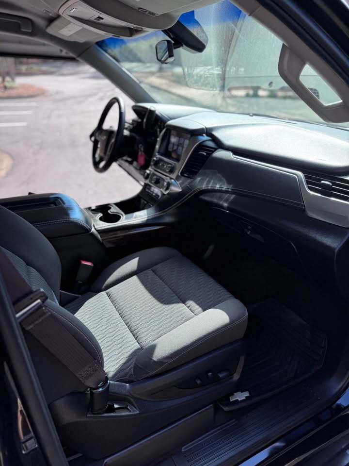 2017 Chevrolet Tahoe LS, photo 16 of 19