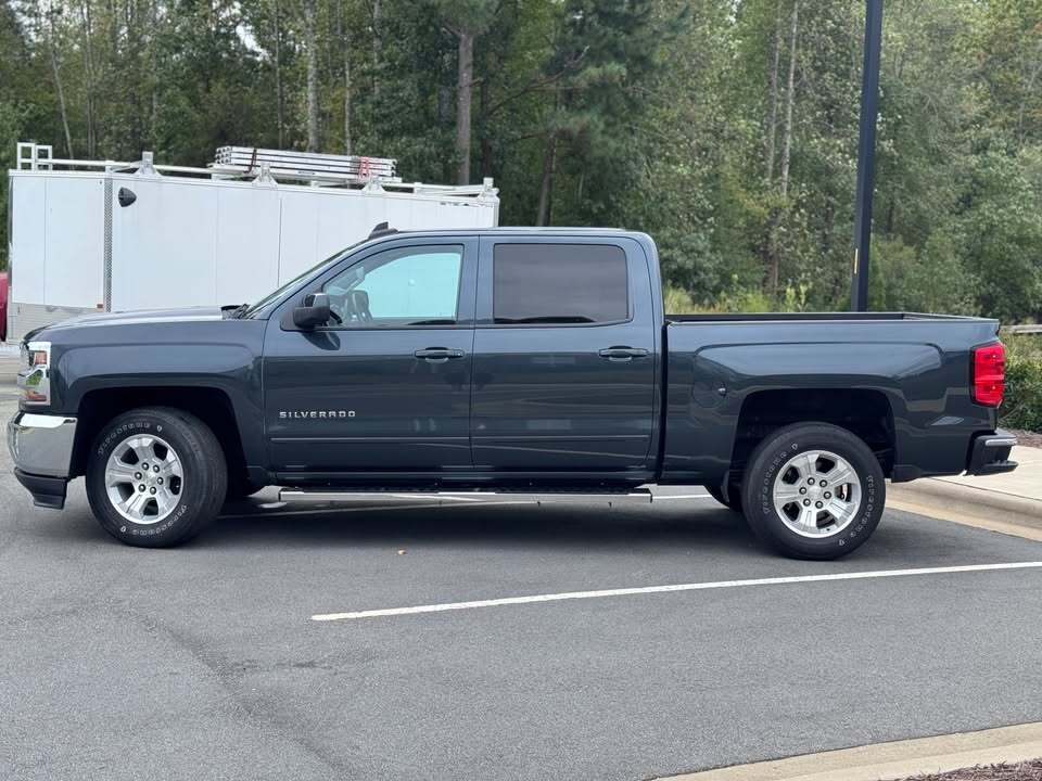 2017 Chevrolet Silverado 5.3 LT, photo 7 of 12