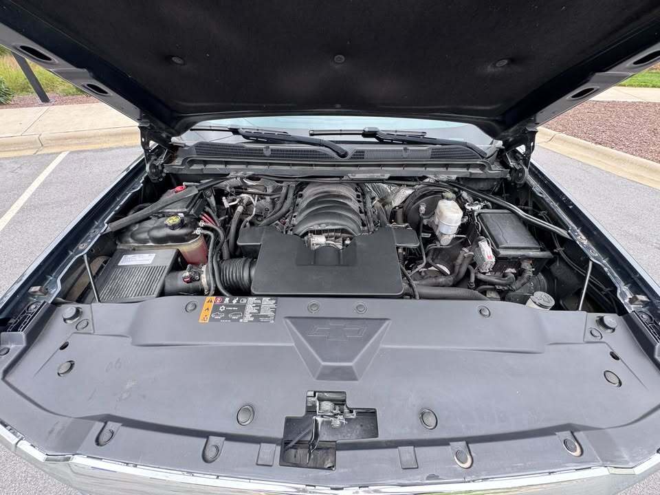 2017 Chevrolet Silverado 5.3 LT, photo 10 of 12