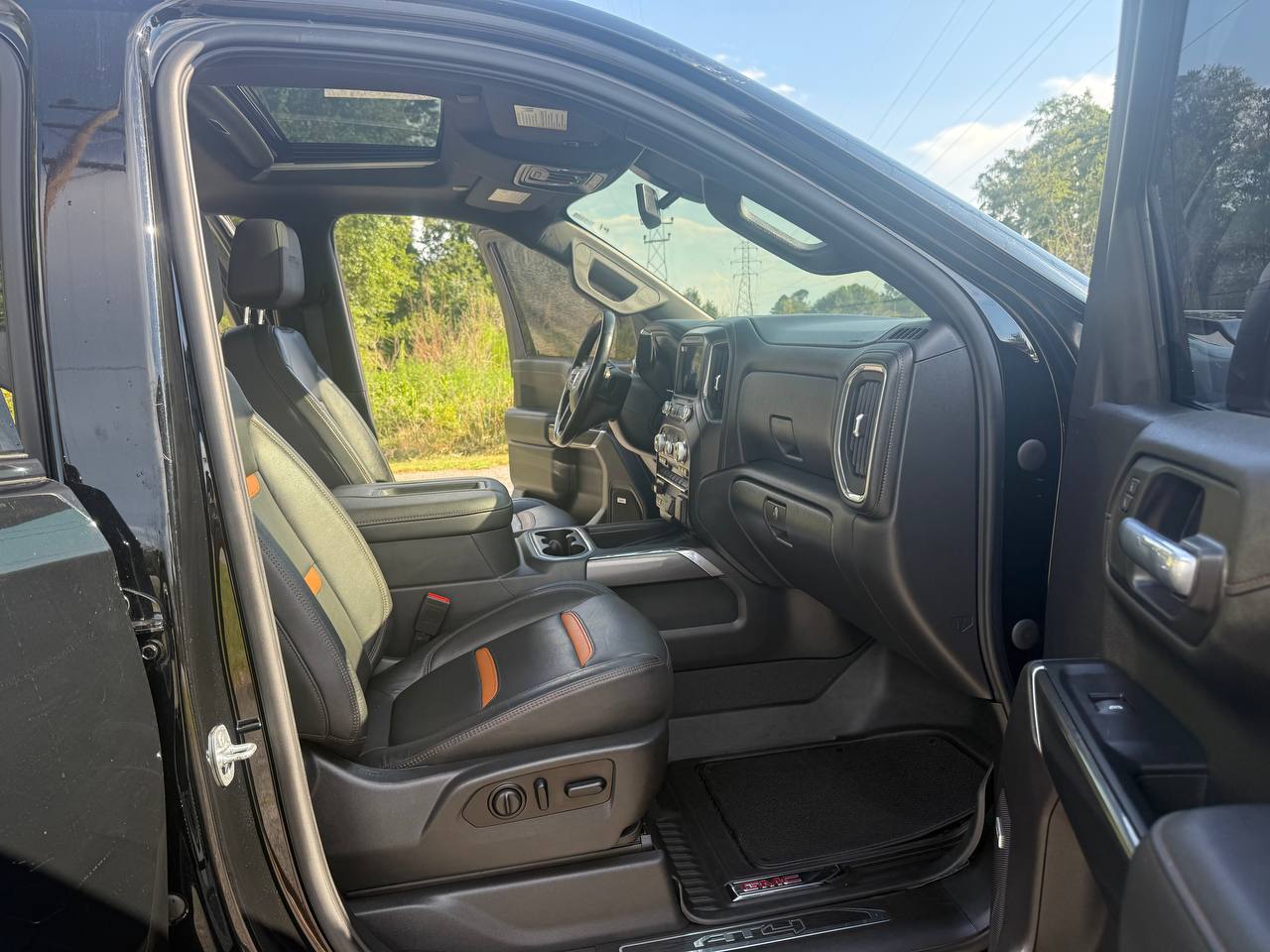 2021 GMC Sierra 1500 AT4 4WD — Duramax Diesel, photo 10 of 16