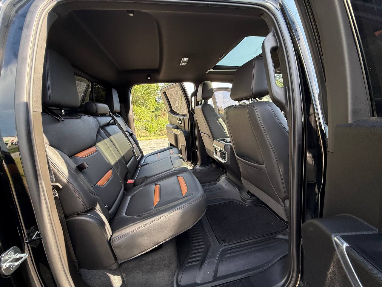 2021 GMC Sierra 1500 AT4 4WD — Duramax Diesel, photo 12 of 16