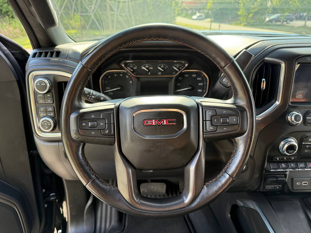 2021 GMC Sierra 1500 AT4 4WD — Duramax Diesel, photo 14 of 16