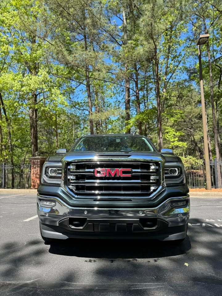 2018 GMC Sierra 1500 Crew Cab SLT, photo 2 of 10