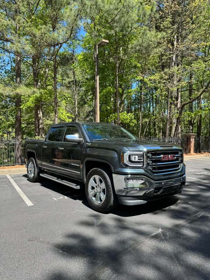 2018 GMC Sierra 1500 Crew Cab SLT, photo 4 of 10