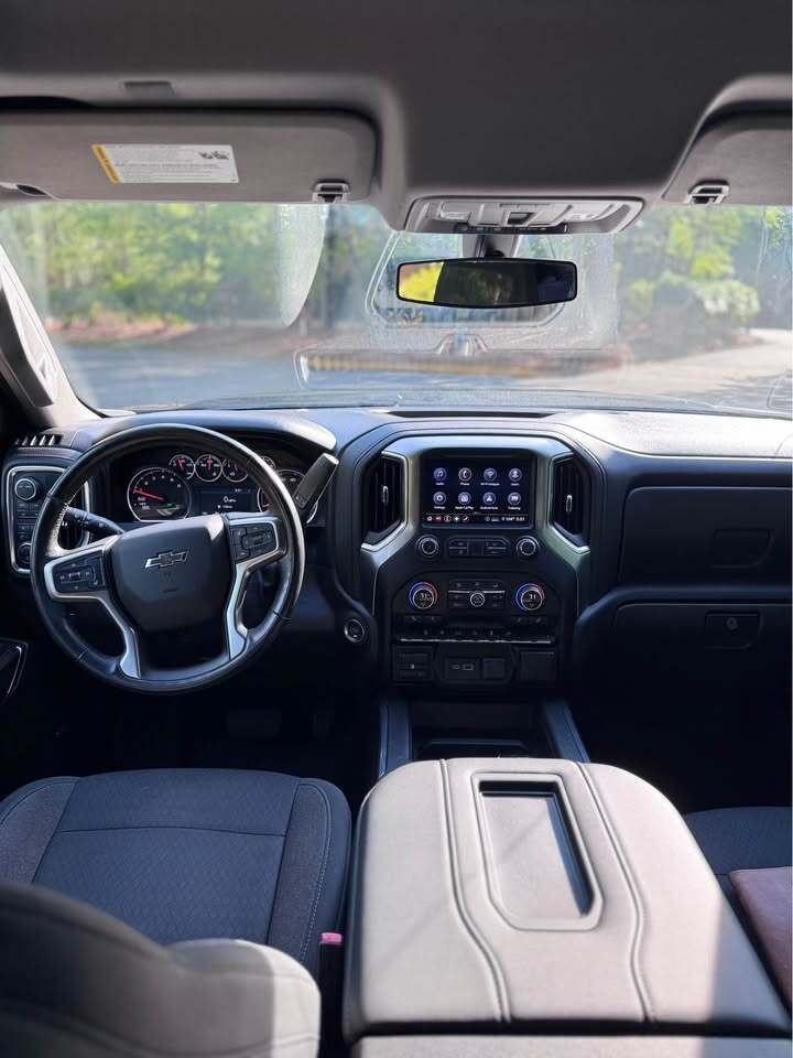 2020 Chevrolet Silverado 1500 LT Trail Boss, photo 8 of 18