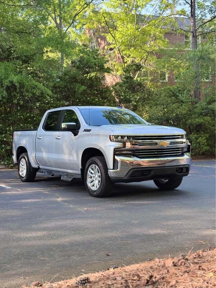 2019 Chevrolet Silverado 1500 LT, photo 4 of 19