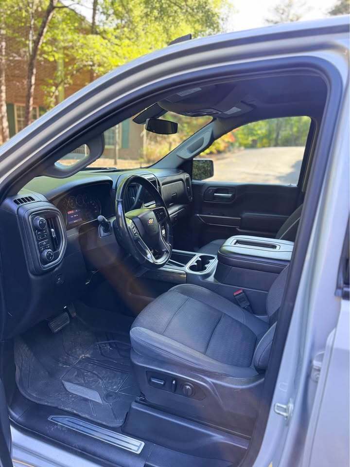 2019 Chevrolet Silverado 1500 LT, photo 11 of 19