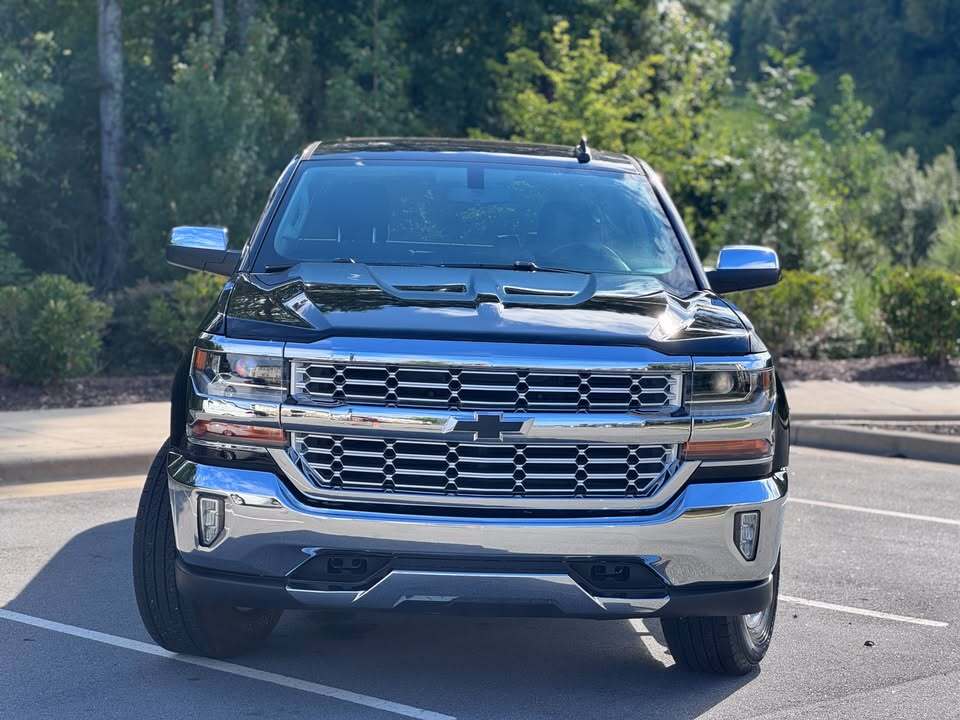 2017 Chevrolet silverado1500 lt, photo 2 of 14