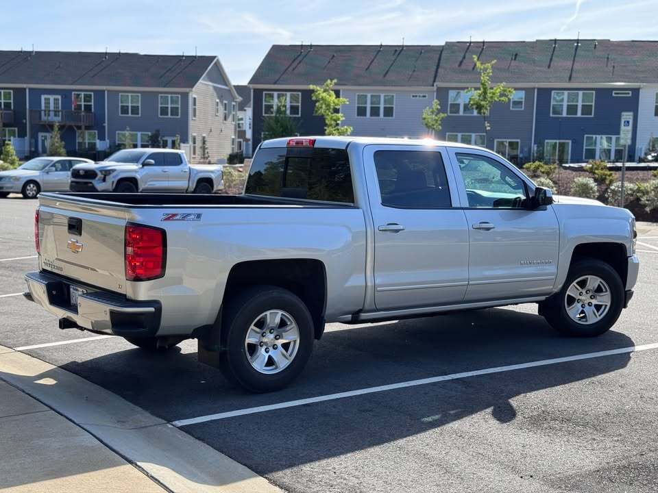 2016 Chevrolet Silverado 5.3 LT Z71, photo 3 of 14