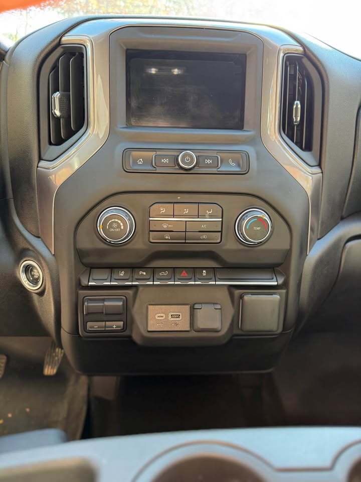 2024 Chevrolet silverado 2500hd WT, photo 4 of 14