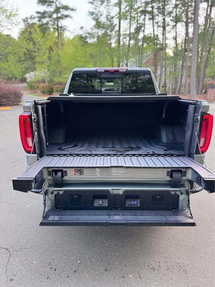 2023 GMC Sierra 1500 AT4 Carbon Pro Edition, photo 8 of 20