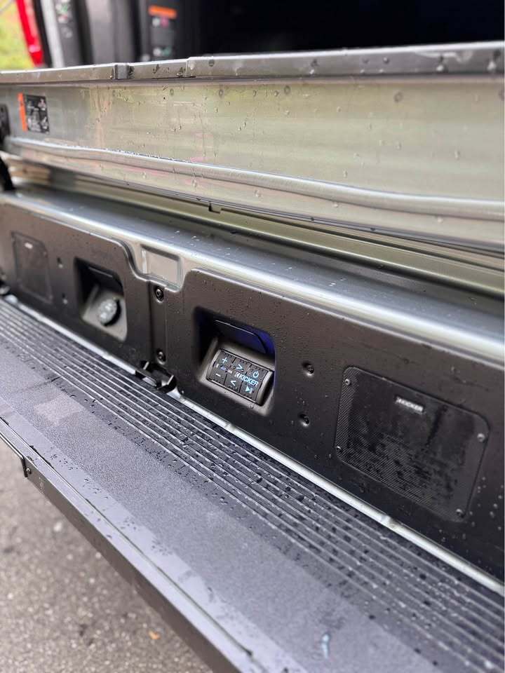 2023 GMC Sierra 1500 AT4 Carbon Pro Edition, photo 10 of 20