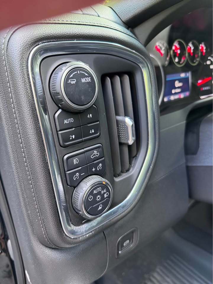 2022 Chevrolet Silverado 1500 LTD RST, photo 10 of 19