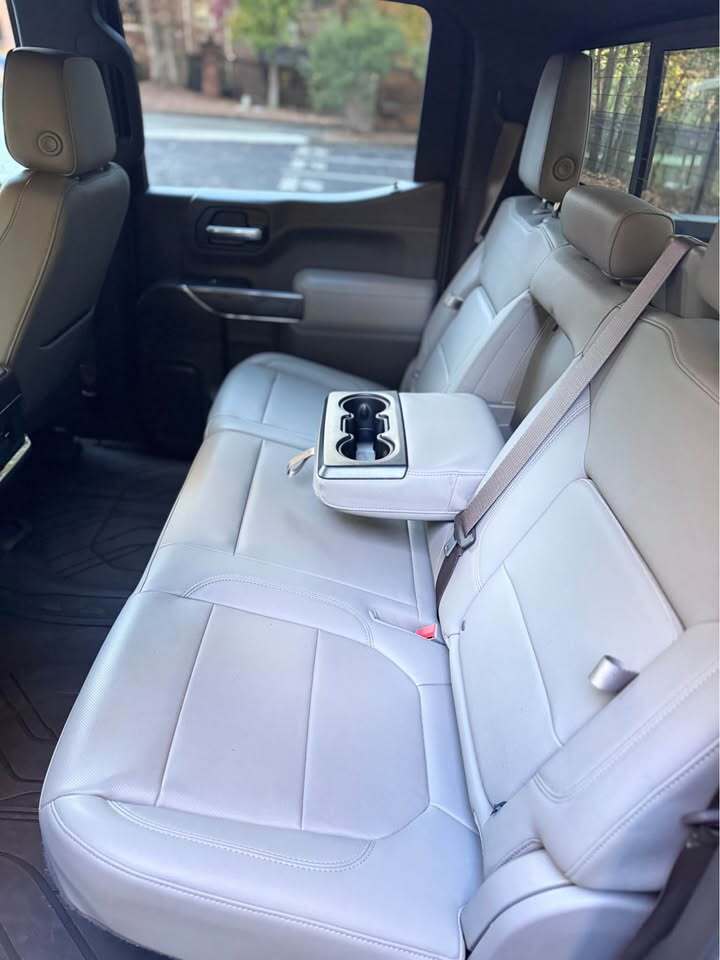 2022 Chevrolet silverado 1500 LTZ 6 1/2 ft bed, photo 4 of 17
