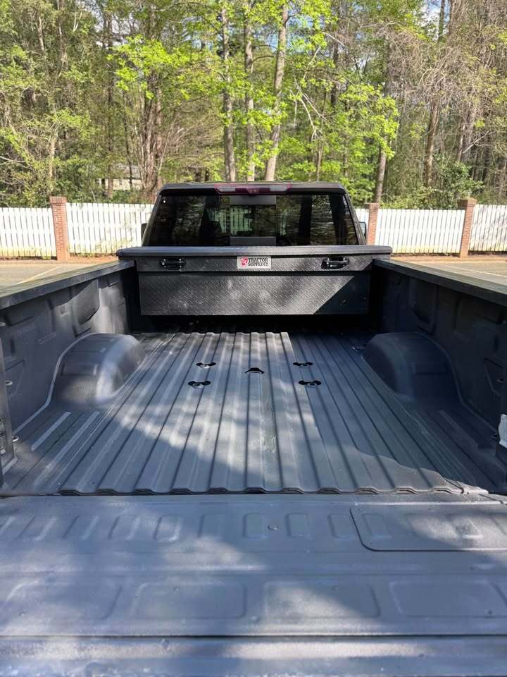 Chevrolet Silverado 3500HD High Country, photo 8 of 20
