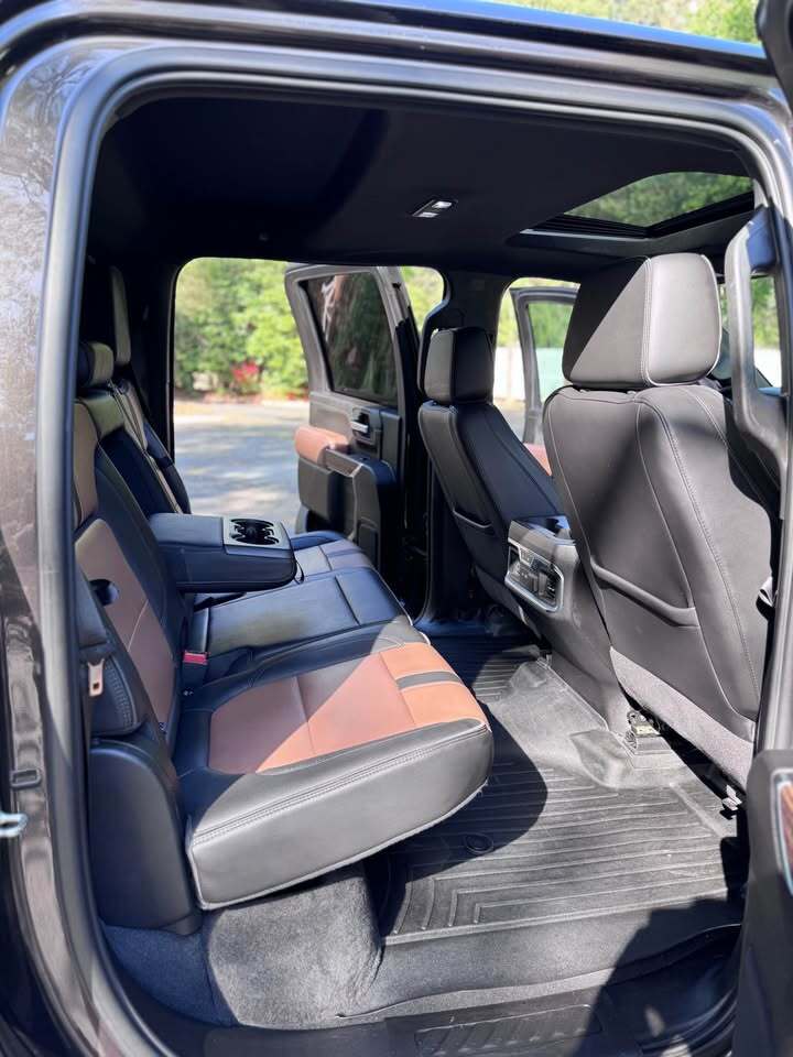 Chevrolet Silverado 3500HD High Country, photo 16 of 20