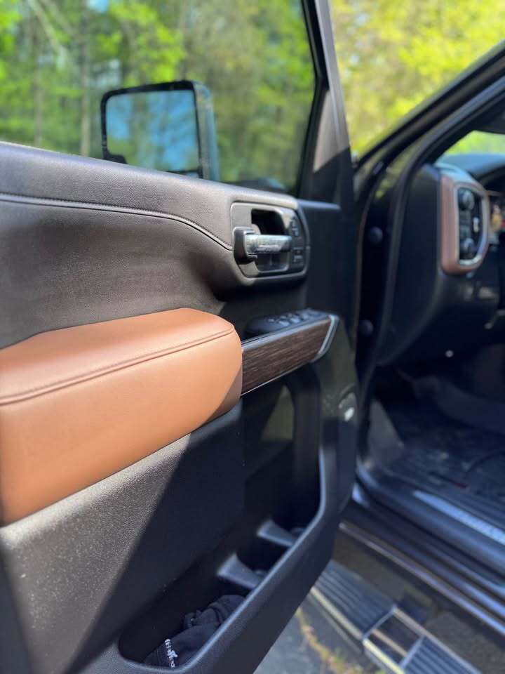 Chevrolet Silverado 3500HD High Country, photo 17 of 20