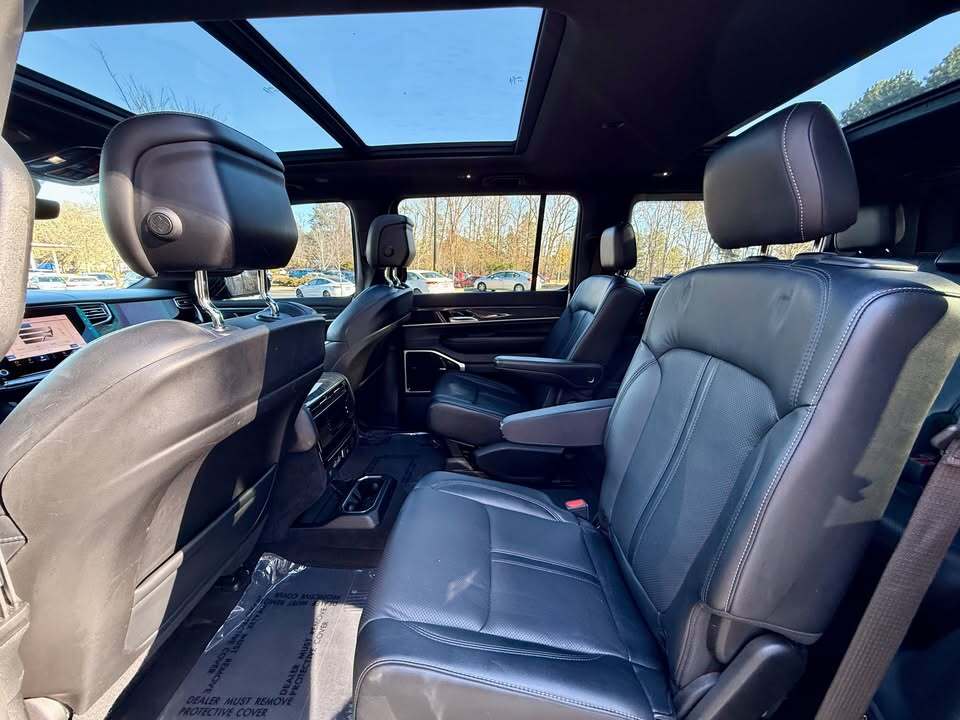 2022 Jeep wagoneer III, photo 3 of 14