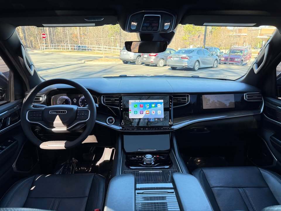 2022 Jeep wagoneer III, photo 4 of 14