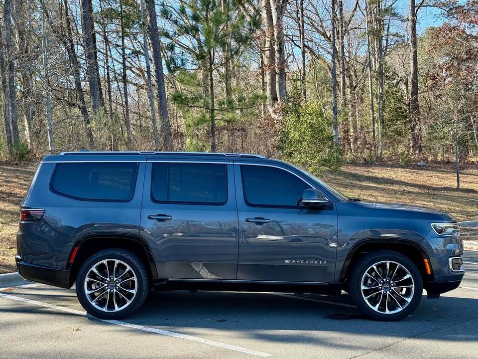 2022 Jeep wagoneer III, photo 9 of 14