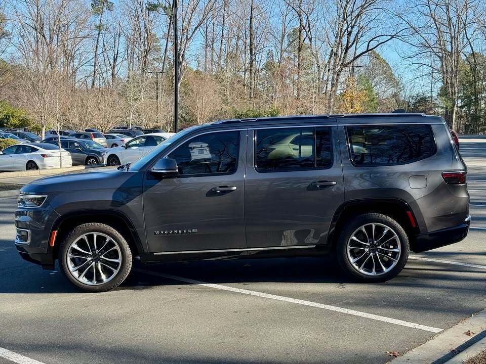 2022 Jeep wagoneer III, photo 10 of 14