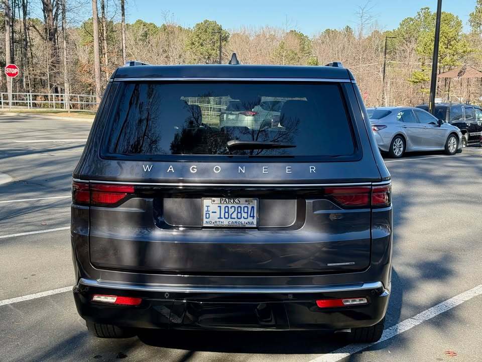 2022 Jeep wagoneer III, photo 13 of 14
