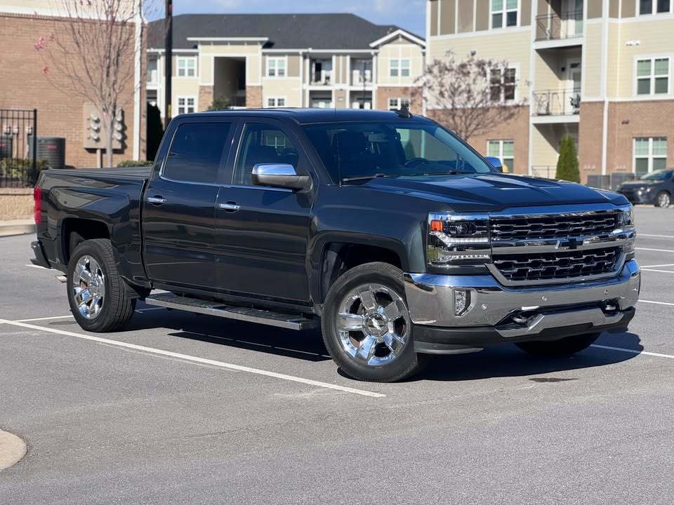 2017 Chevrolet Silverado 5.3 LTZ, photo 3 of 13
