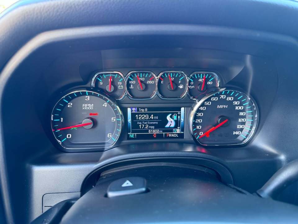 2017 Chevrolet Silverado 5.3 LTZ, photo 6 of 13