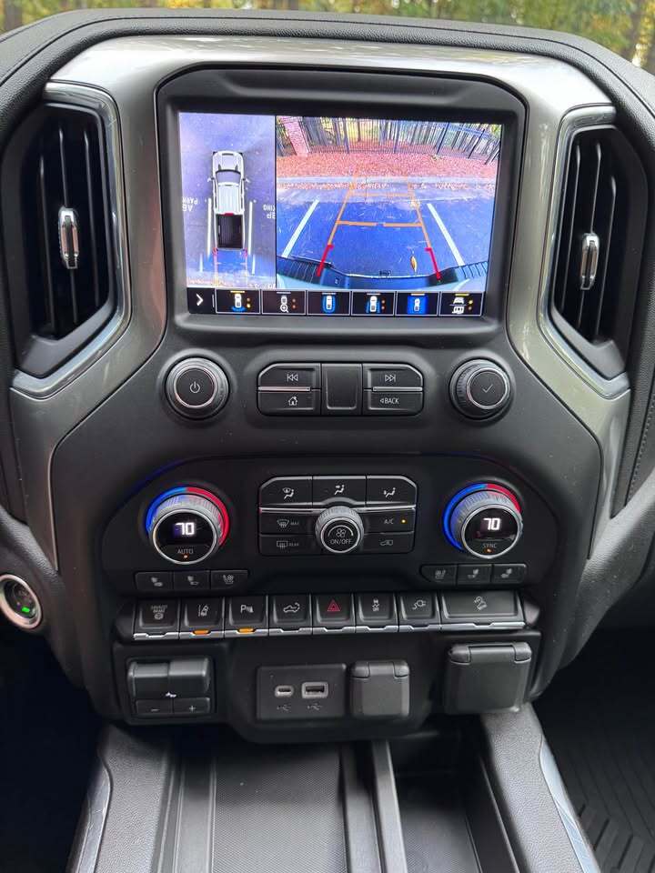 2021 Chevrolet Silverado 2500 LTZ, photo 3 of 16
