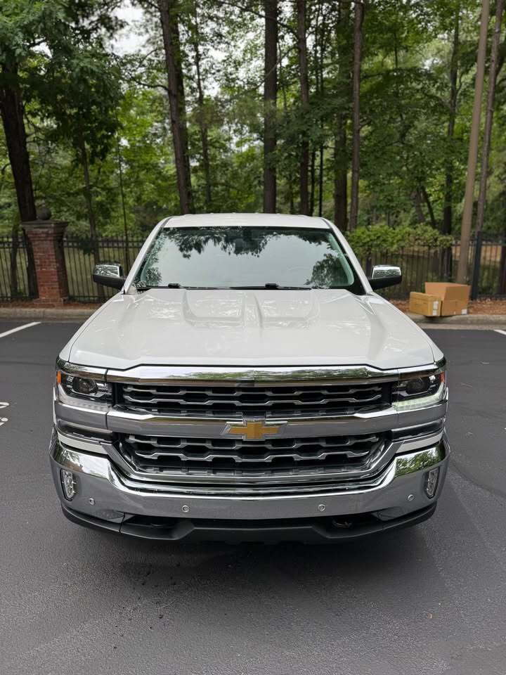 2018 Chevrolet silverado 1500 crew cab LTZ, photo 2 of 14