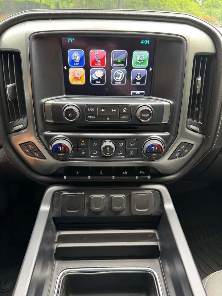 2018 Chevrolet silverado 1500 crew cab LTZ, photo 7 of 14
