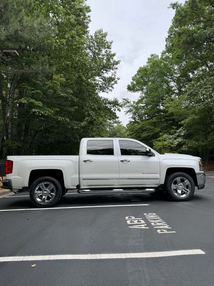 2018 Chevrolet silverado 1500 crew cab LTZ, photo 9 of 14