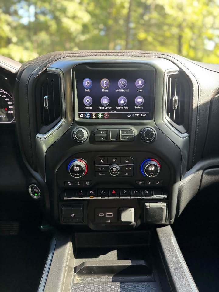 2020 Chevrolet Silverado 3500 LTZ 4×4 Crew Cab, photo 10 of 18