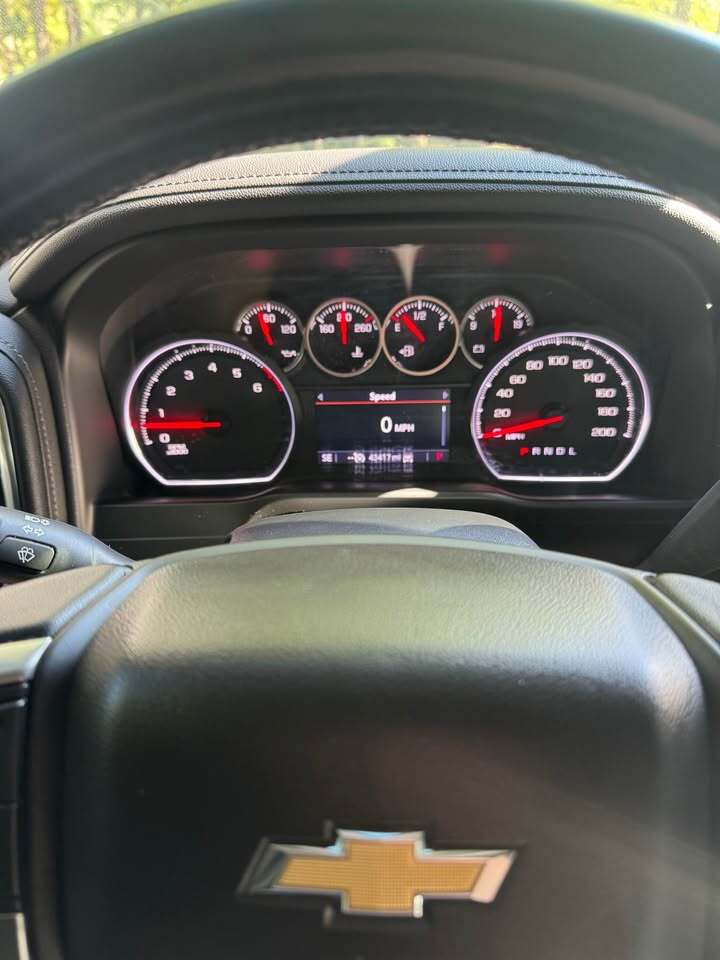 2020 Chevrolet Silverado 3500 LTZ 4×4 Crew Cab, photo 12 of 18