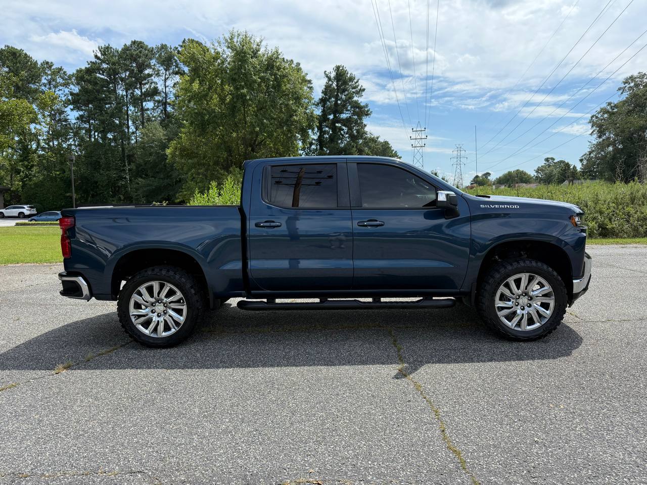 2019 Chevrolet Silverado 1500 LT Z71 4WD, photo 3 of 16
