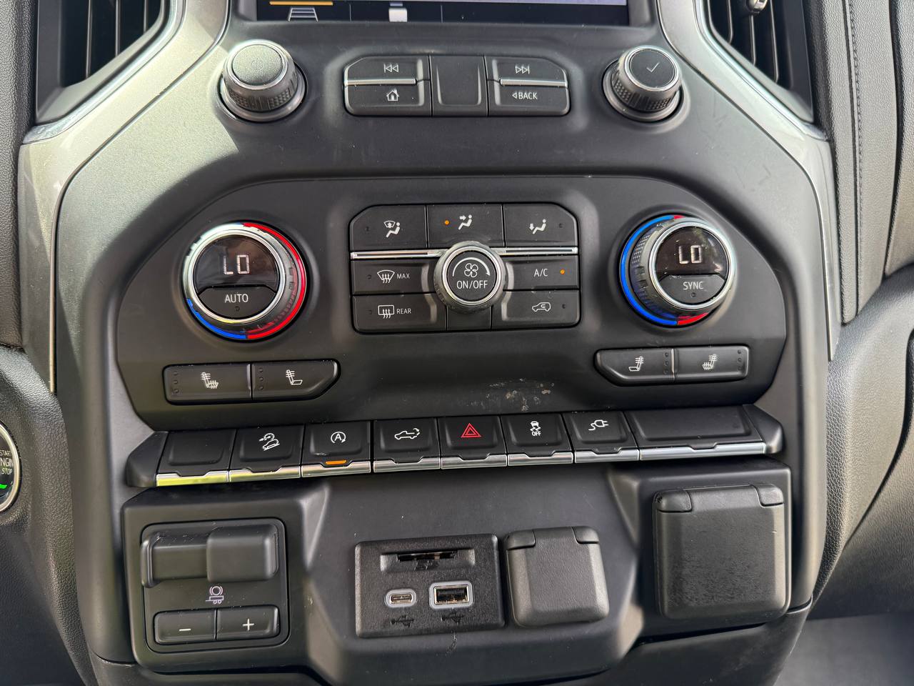 2019 Chevrolet Silverado 1500 LT Z71 4WD, photo 8 of 16